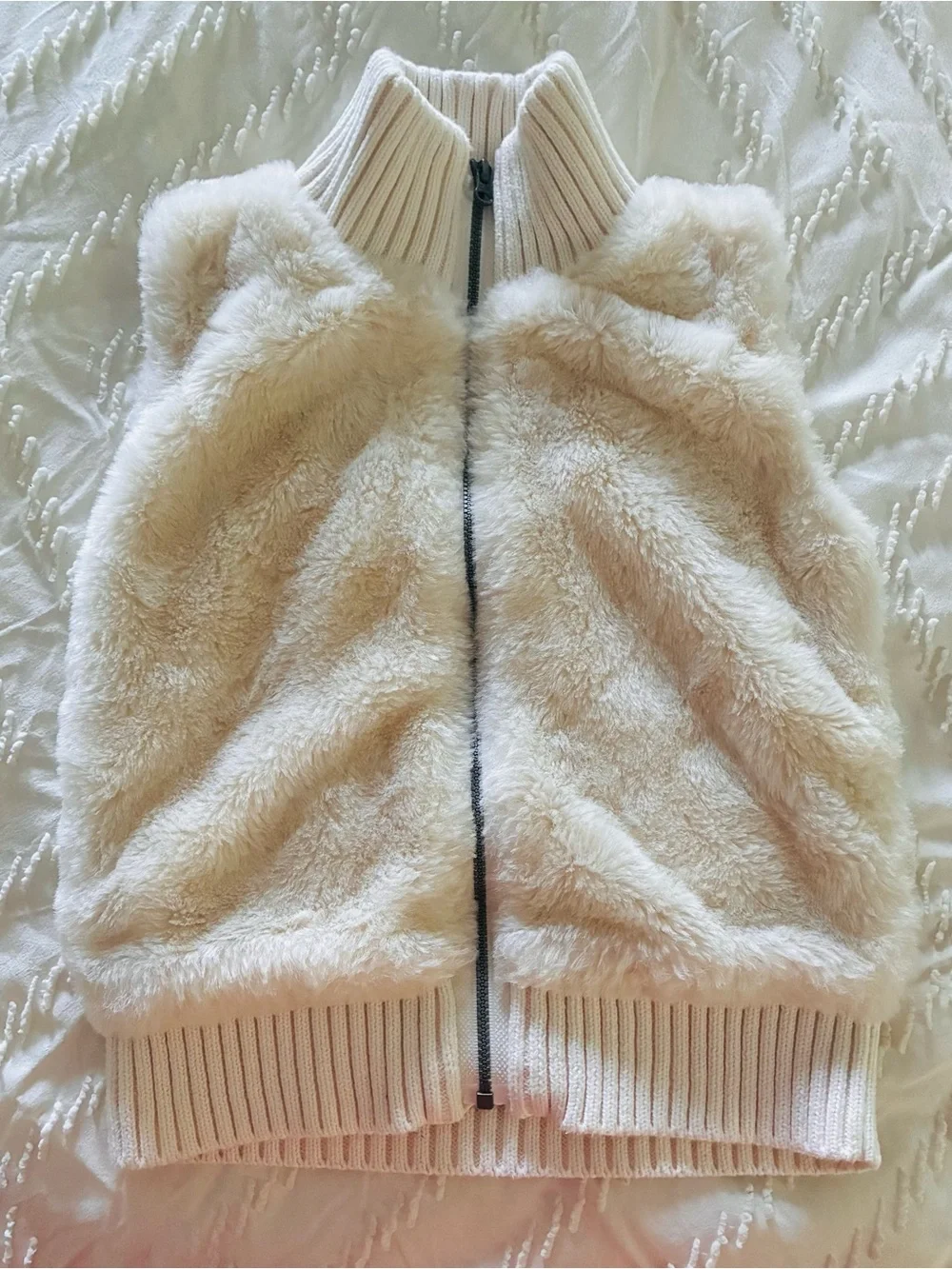 GAP Kids Faux Fur Zip Vest - Cream small
